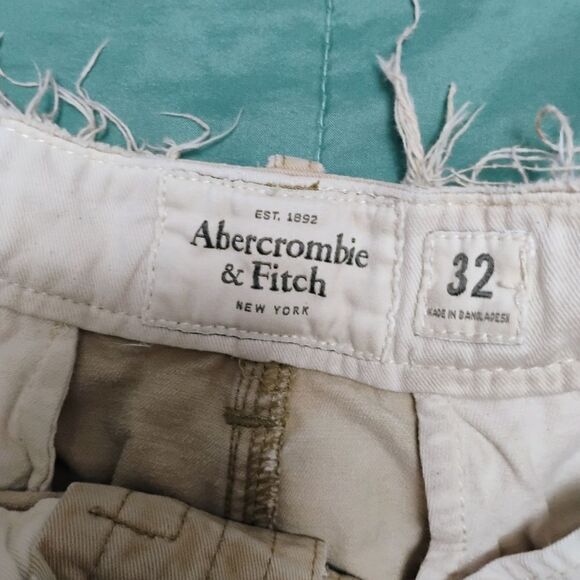 Abercrombie & Fitch Faded Shorts Size: 32 (0883) - Picture 2 of 6